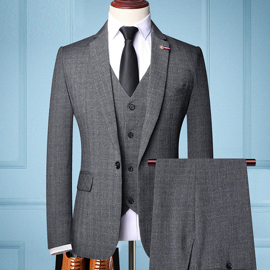 Three-pieces suit for men