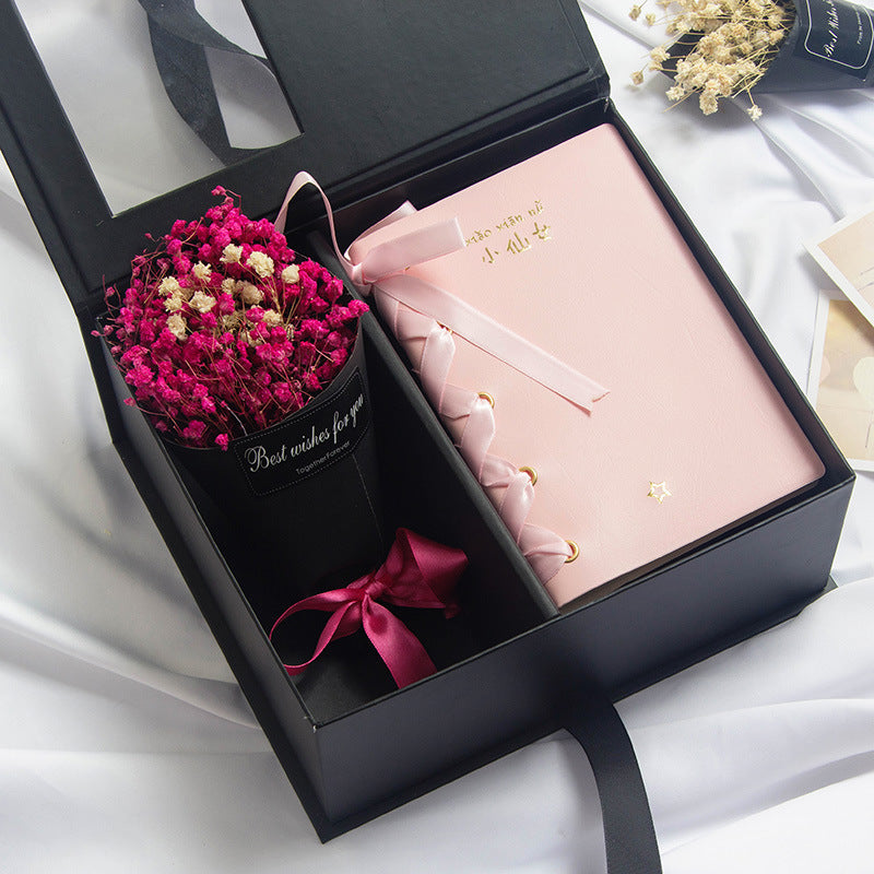 Creative Valentine's Day gift box