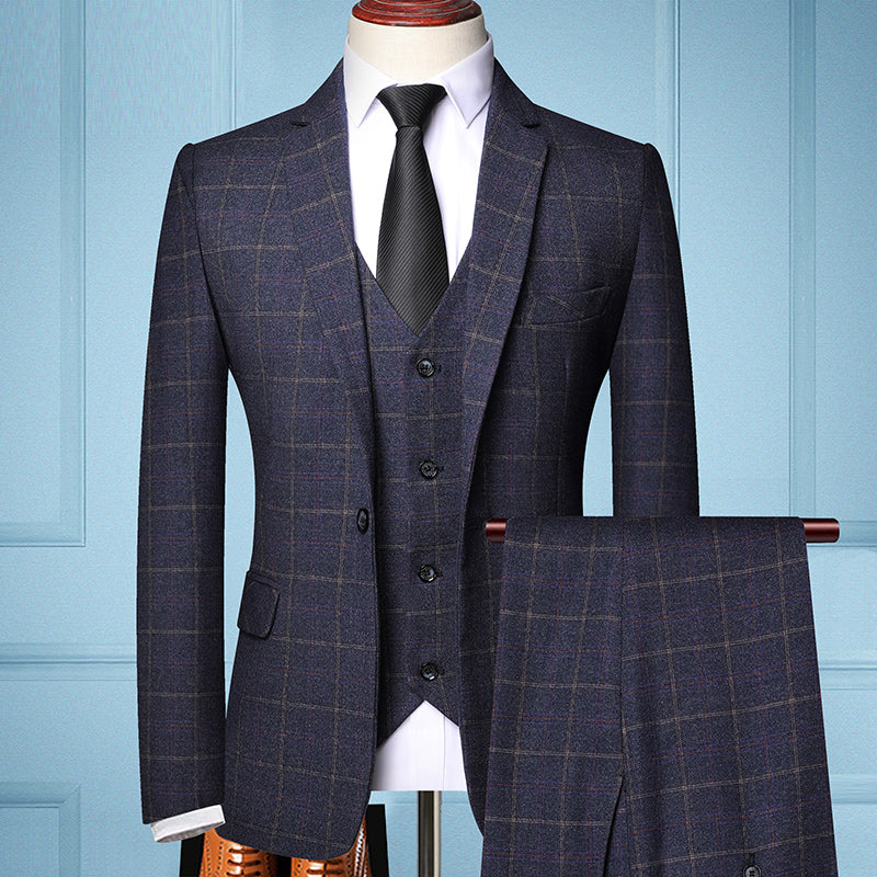 Three-pieces suit for men