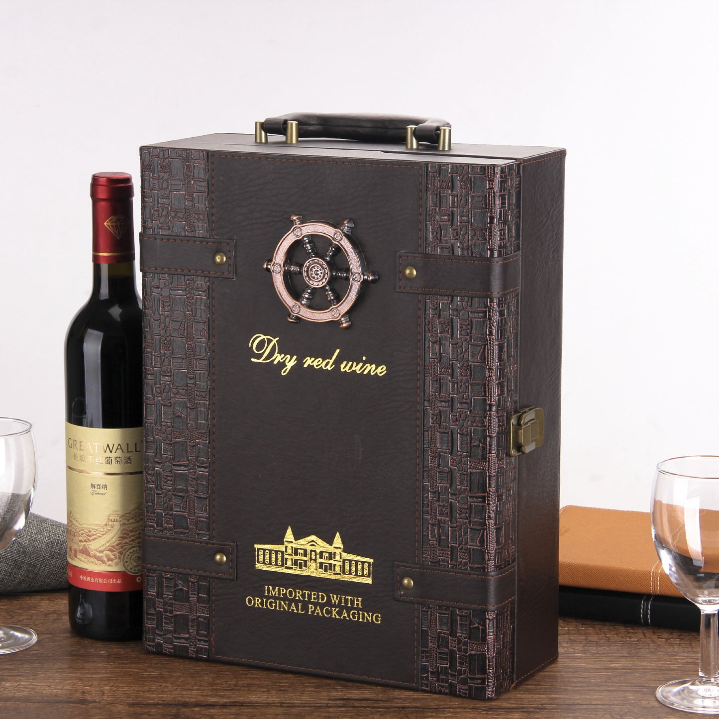 Handmade wine box in leather