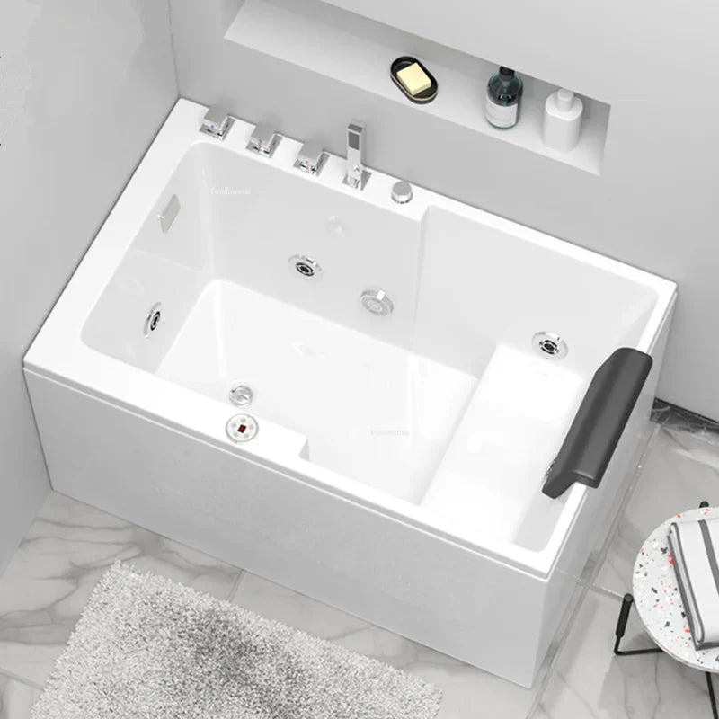 Acrylic Hydromassage Bathtub for Small Apartment Nordic